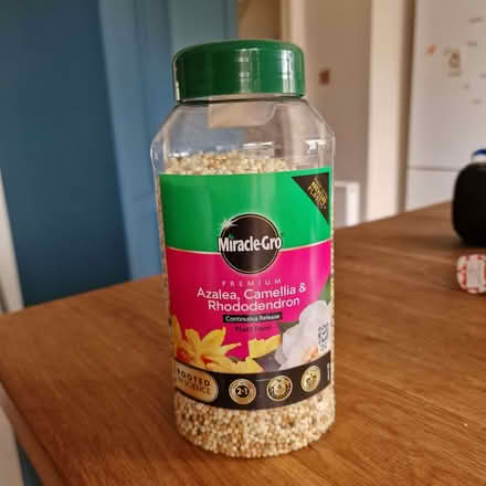 Photo of free miracle grow fertilizer (Combe Down BA2) #1