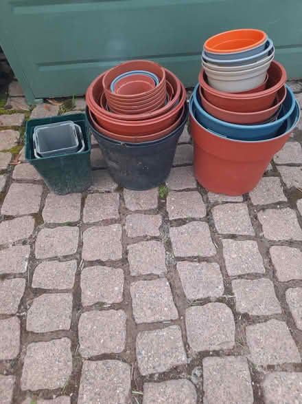 Photo of free Plastic plant pots (Mossley Hill L18) #1