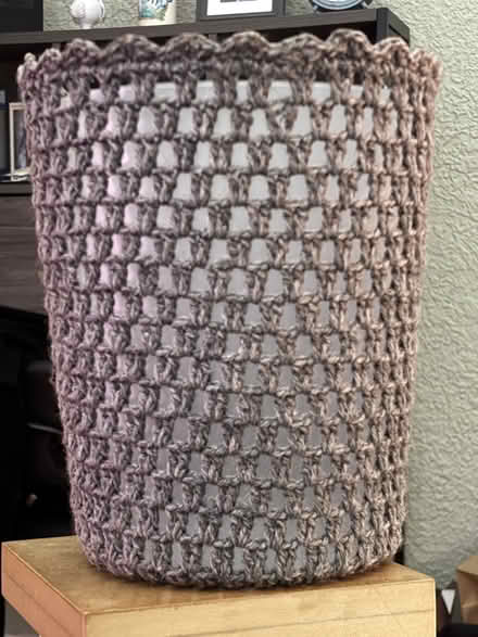 Photo of free Small gray trash can (Chicago Edgewater) #3