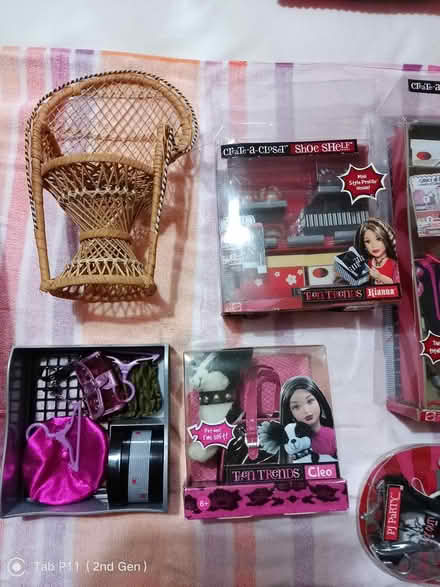 Photo of free Teen trends Kianna doll (Minster Lovell) #3