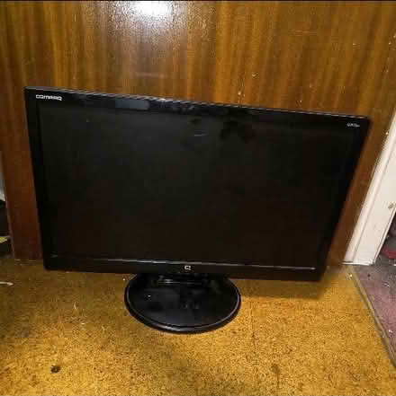 Photo of free pc screen (MK13 bradwell) #1