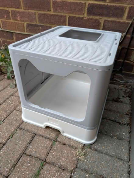 Photo of free Cat litter box (CR52SU) #1