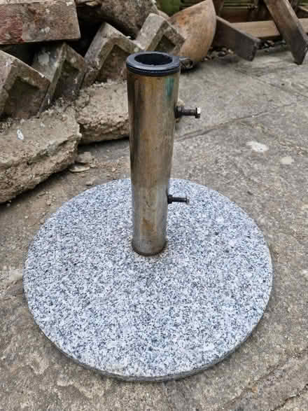Photo of free Parasol base (BN235AW) #1
