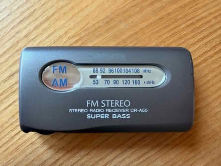 Photo of free AIWA pocket AM FM transistor radio (Hessenford PL11) #3