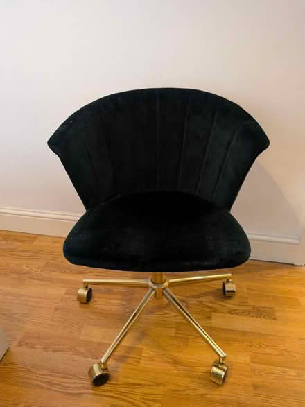 Photo of free Emerald green rolling chair (Stoke Newington N16) #1