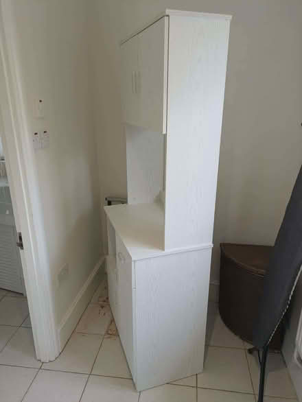 Photo of free Small contemporary kitchen cabinet (Headington OX3) #3