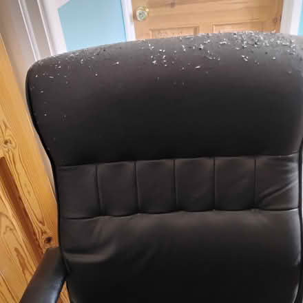 Photo of free Desk and chair (Downend) #4