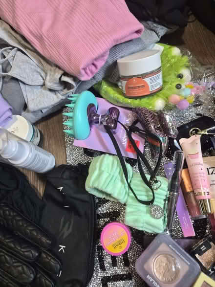 Photo of free Women/home bundle (Little Chester DE1) #3