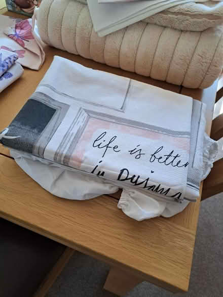 Photo of free Single duvet bedding sets (Banners Gate B73) #2