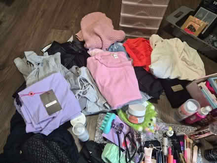Photo of free Women/home bundle (Little Chester DE1) #4