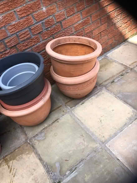 Photo of free Large plastic pots (Gracemount EH17) #2