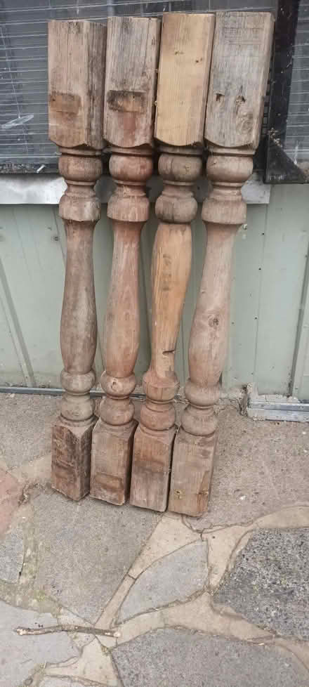Photo of free Posts (Woodside CR0) #1