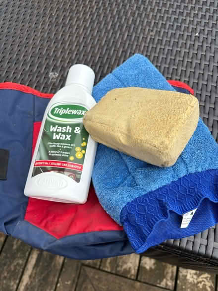 Photo of free Car wash kit as per pic (Partridge Green) #1