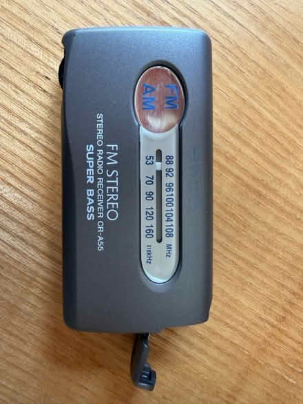 Photo of free AIWA pocket AM FM transistor radio (Hessenford PL11) #4