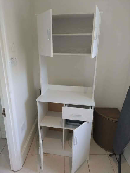 Photo of free Small contemporary kitchen cabinet (Headington OX3) #2