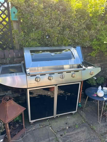 Photo of free Gas barbecue - 5 burner heaven chec (Sale M33) #1