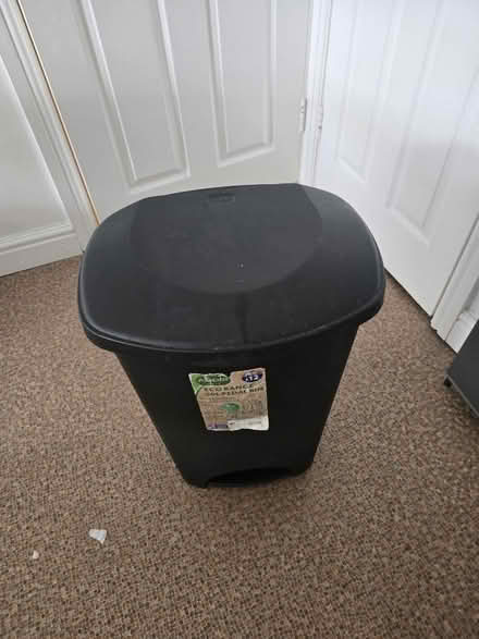 Photo of free Dust bin (Tavistock, Bedford) #1