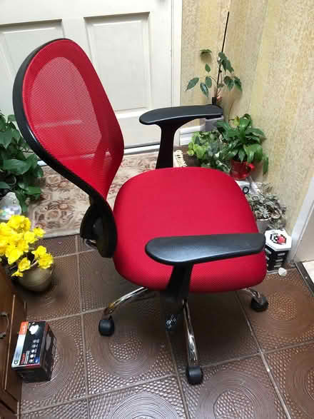 Photo of free desk chair (West San Jose by Lynbrook High) #2