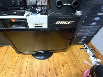 Photo of free Lg 42” lcd tv (Aldgate E1) #1