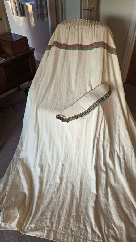Photo of free 3 quality, warm cream curtains (Biddenham MK40) #3