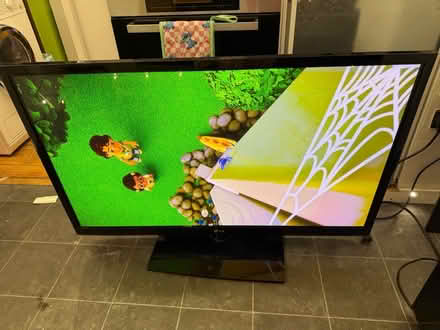 Photo of free Lg plasma tv (Aldgate E1) #1
