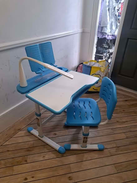 Photo of free Child's Desk & Chair (Snaresbrook E11) #1