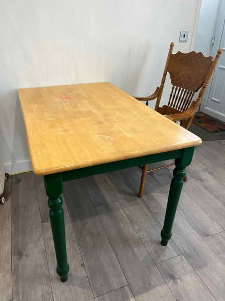 Photo of free A table and a chair (S6) #1