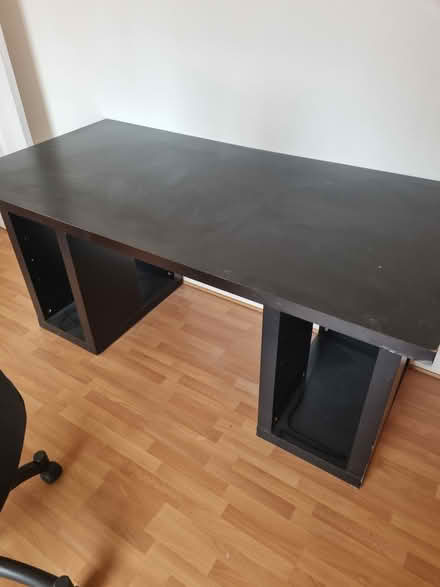 Photo of free Desk (W51lf) #1