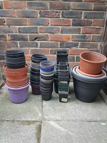 Photo of free Plant Pots (Streatham Park SW16) #1