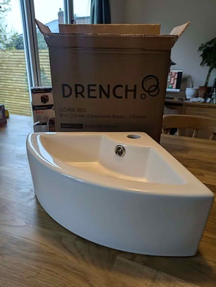 Photo of free Corner sink (Droylsden M43) #1