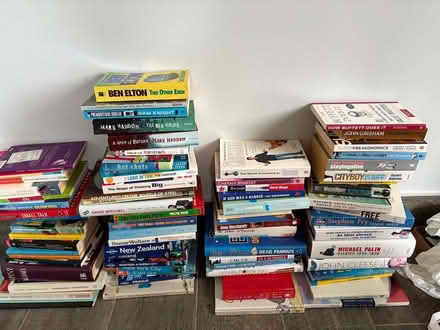 Photo of free Many books (Douglas IM2) #1