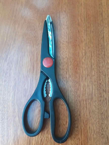 Photo of free Scissors - Need sharpening (Southport PR8) #1