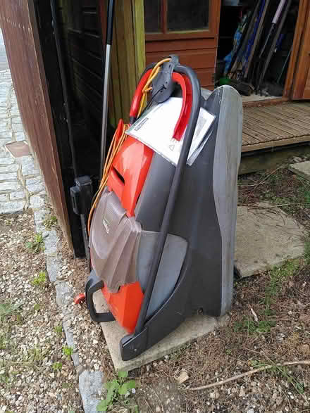 Photo of free Lawnmower (Heath and Reach, LU7) #1