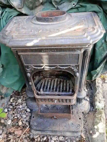 Photo of free cast iron fireplace (Presteigne LD8) #3