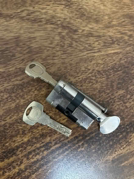 Photo of free Thumbturn euro lock cylinder with 2 keys (Finchampstead RG40) #1