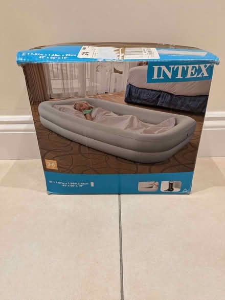 Photo of free Intex kidz travel bed with hand pump (The Chase DA3) #2