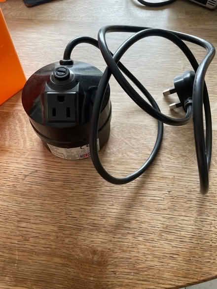 Photo of free 240v -> 110 transformer. (New Malden KT3) #1