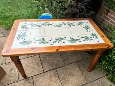 Photo of free Table (RG31 Tilhurst) #1