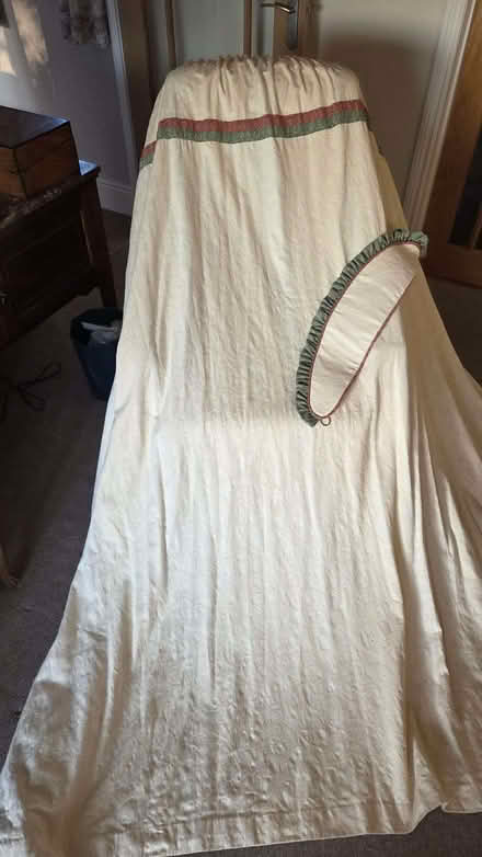 Photo of free 3 quality, warm cream curtains (Biddenham MK40) #4