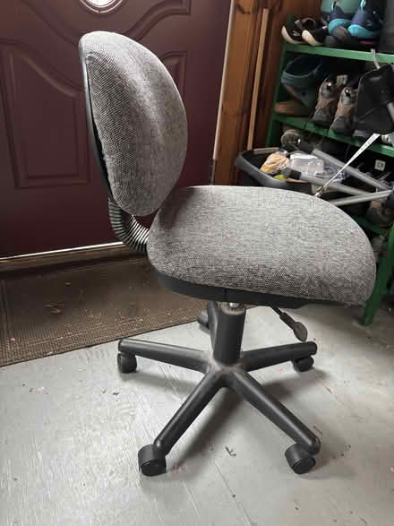 Photo of free small-ish office chair (North Cambridge) #1