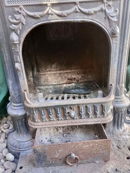 Photo of free cast iron fireplace (Presteigne LD8) #1