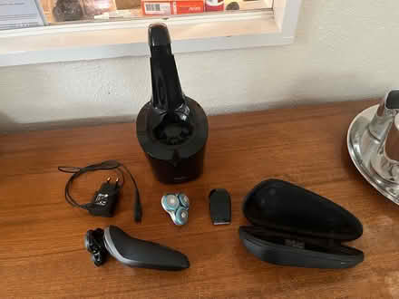 Photo of free Philips Series 7000 razor (Coombe KT3) #1