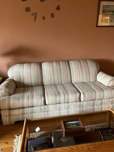 Photo of free Living room furniture (Downingtown pa area) #1