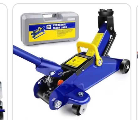 Photo of Car jack and stand (Kingswood SS16) #1