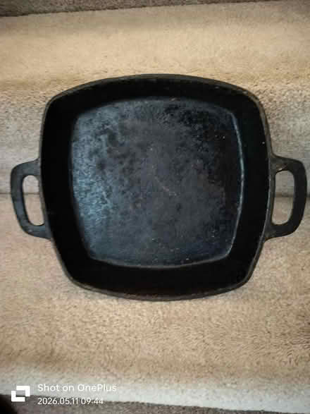 Photo of free 10" pyrex lid & (Minooka) #2