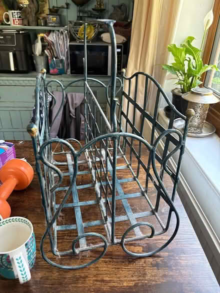 Photo of free Metal magazine rack (GL5) #2
