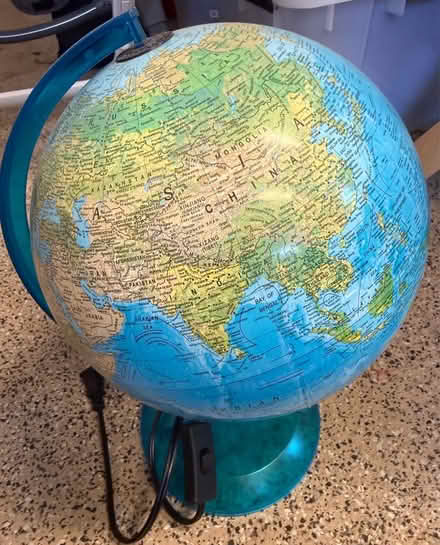 Photo of free Globe (West Menlo Park) #1