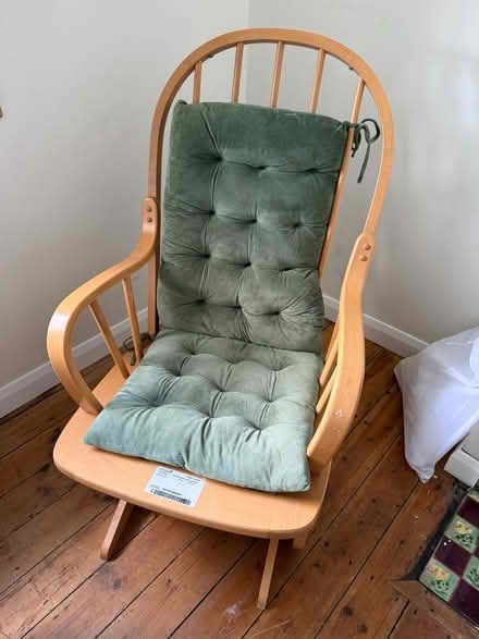 Photo of free Breastfeeding/baby feeding chair (CB25) #1