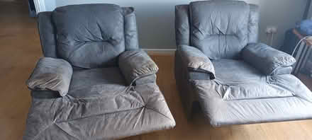 Photo of free Two recliner seats (Hillbrook woods) #2