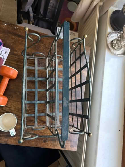 Photo of free Metal magazine rack (GL5) #3